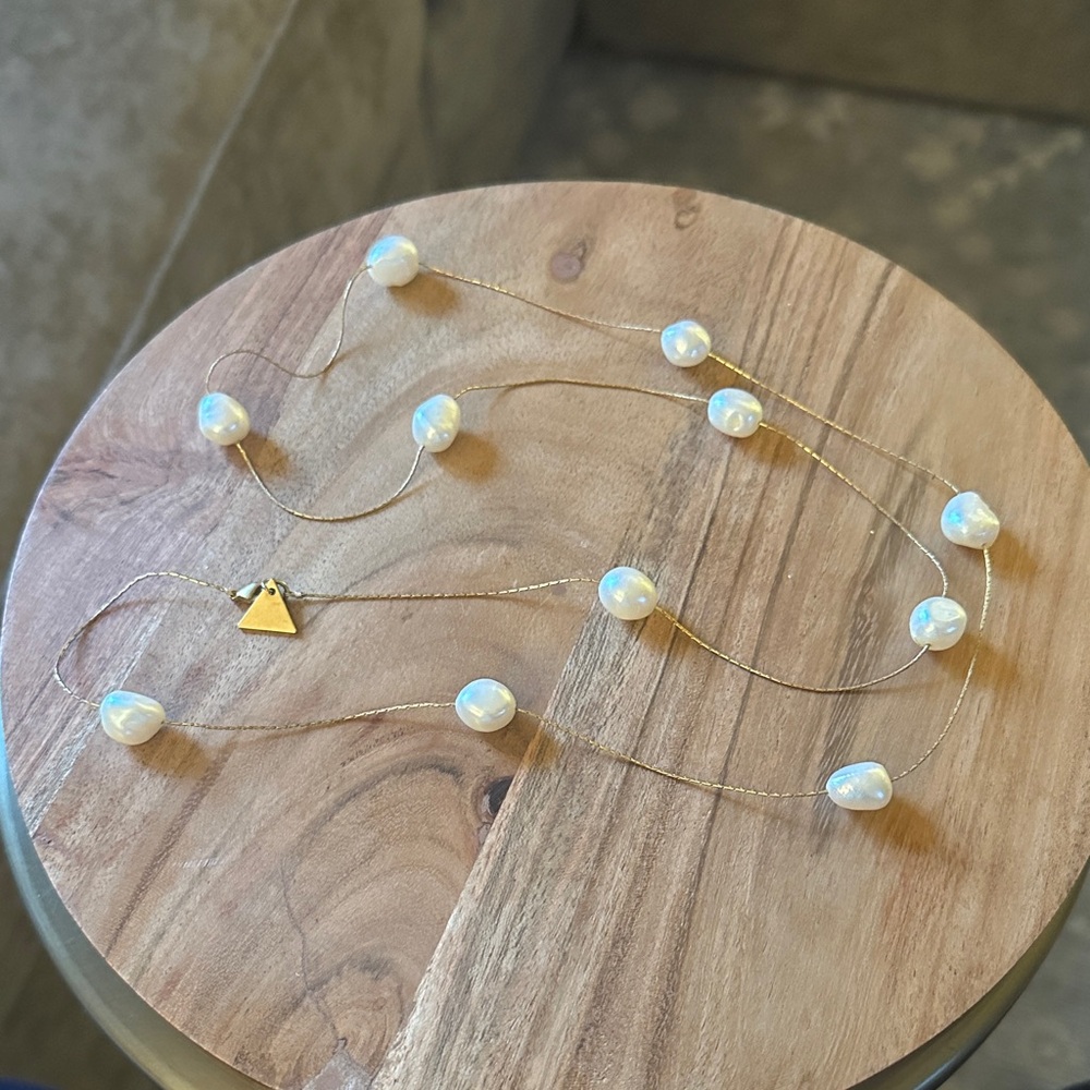❤️FINAL❤️ Anthropologie Gold Necklace with Iridescent Pearls